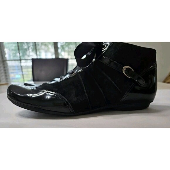 Peko Black Faux Leather Boots, Size 8 - Picture 2 of 11